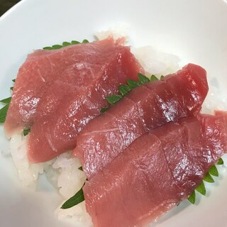 マグロ寿司丼